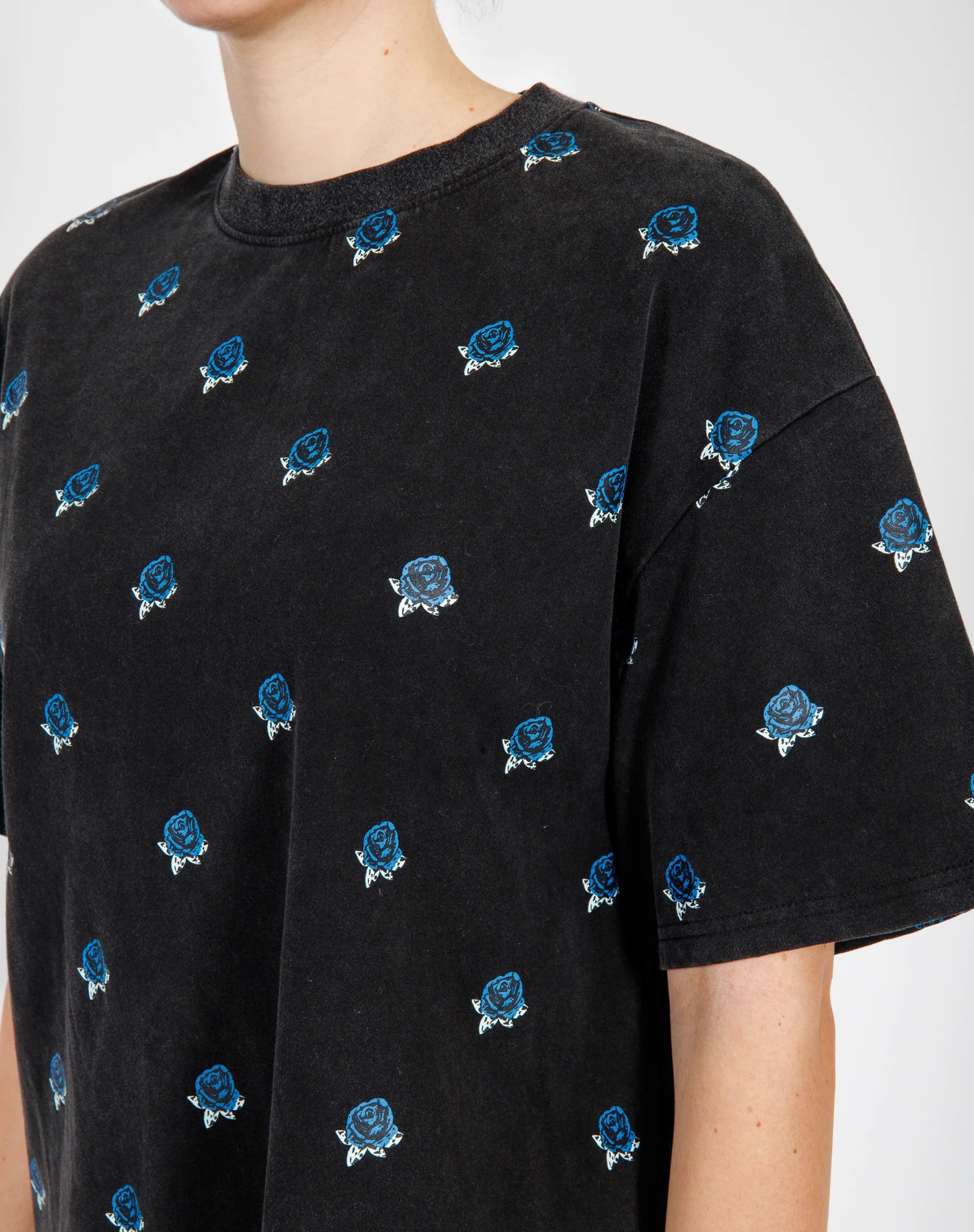 "ALL OVER ROSE" Boxy Crew Neck Tee - ResidentFashion