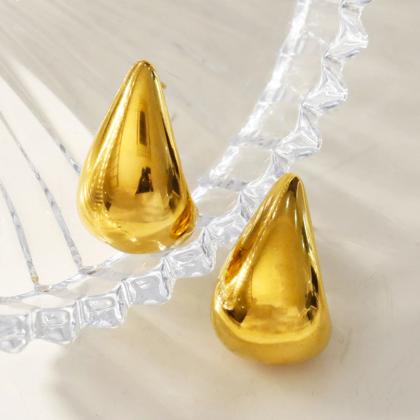 Lightweight Chunky Teardrop Stud Earrings