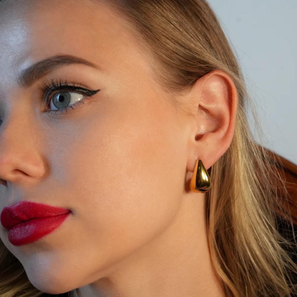 Lightweight Chunky Teardrop Stud Earrings