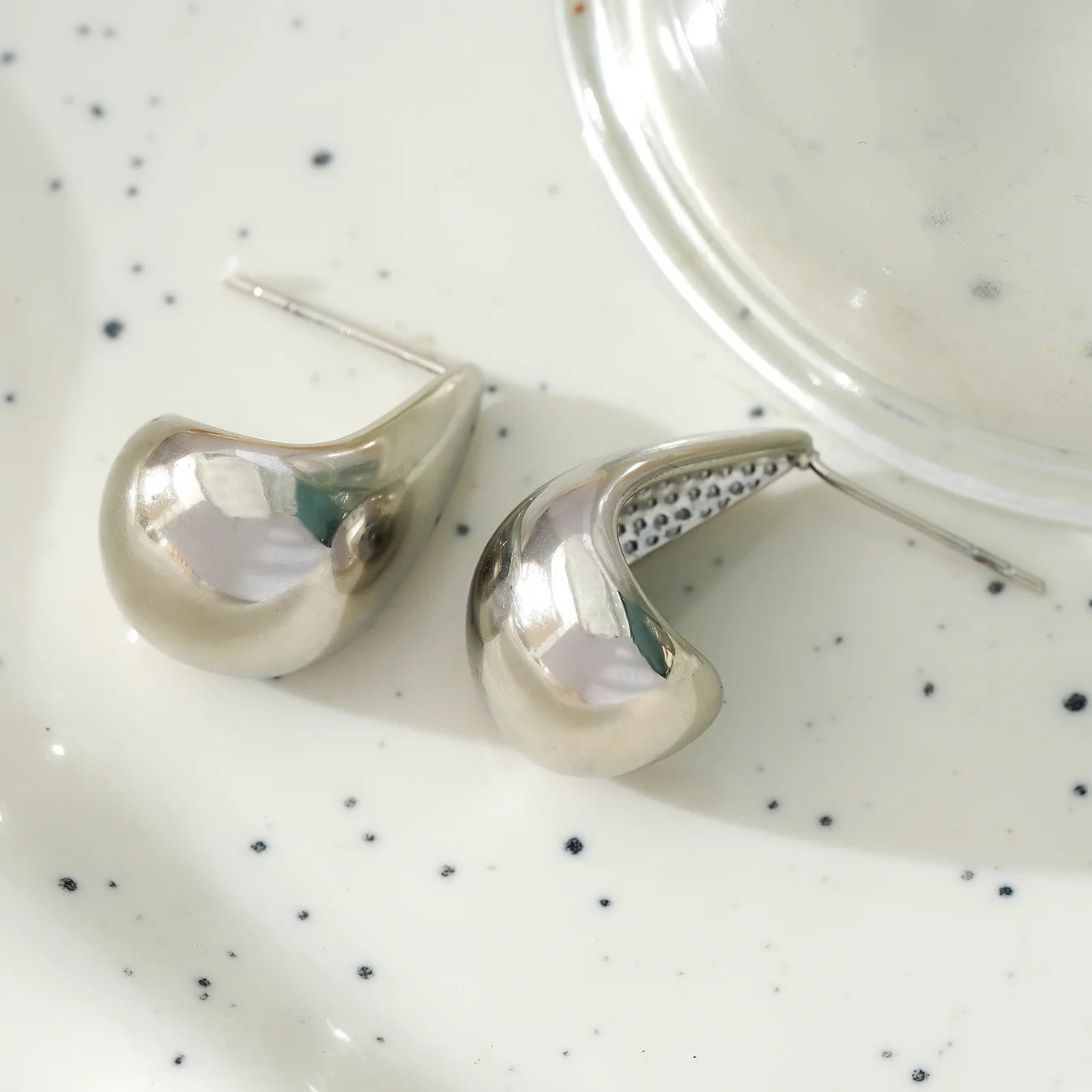 Chunky Look Light Weight Tear Drop Stud Earrings | Silver Tone