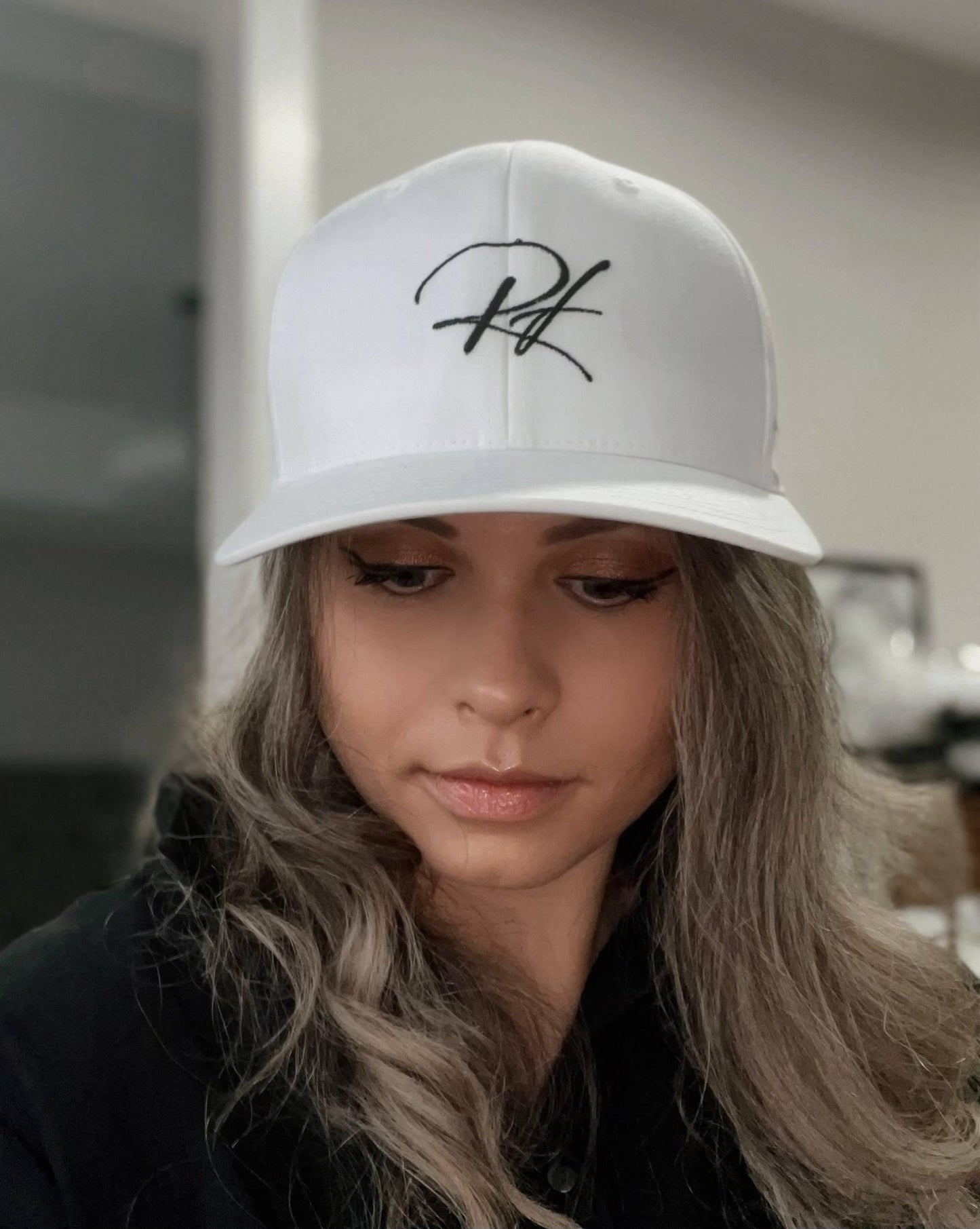 ResidentFashion Logo Hat in White - ResidentFashion