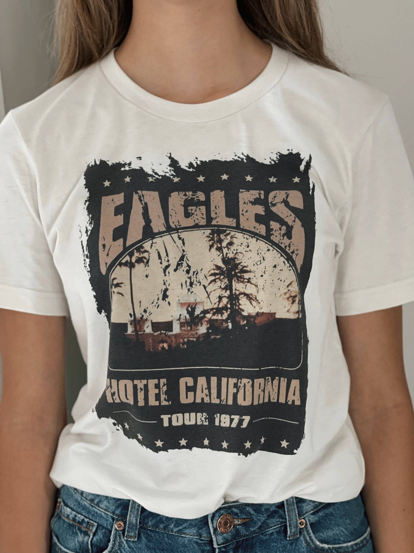 Hotel California Graphic Tee - ResidentFashion